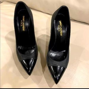 Saint Laurent black leather pumps, size 37.5 or 7.5